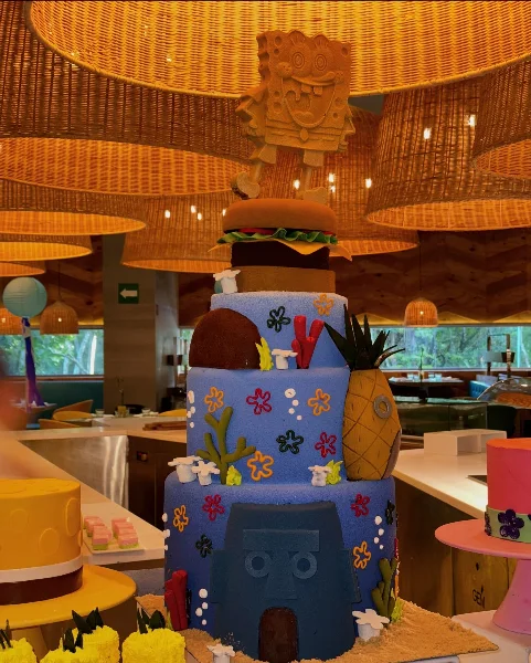 Pastel tercer aniversario hotel nickelodeon