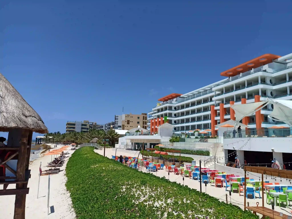 Hotel Nickelodeon Riviera Maya playa 