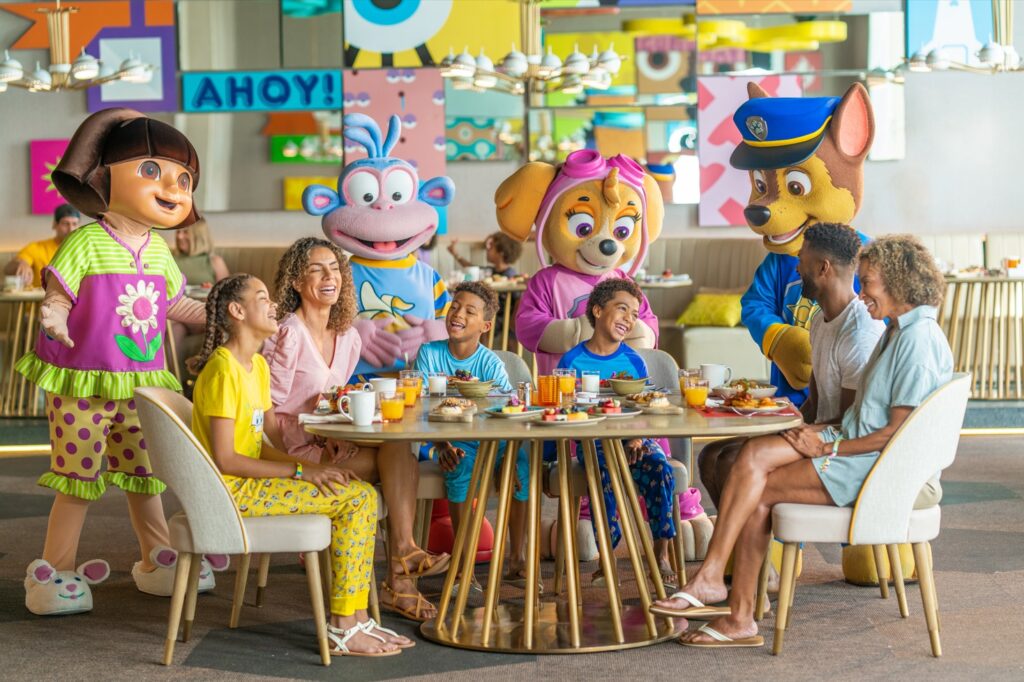 Encuentro con Bob Esponja en Nickelodeon Riviera Maya"
